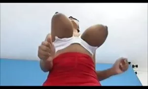 Nježno porno anl hd njeguje svoju pičku porno video
