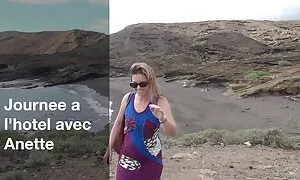 Kiara Mia i njezine tri prijateljice priredile su seks šou za video anal vintage muškarca porno video