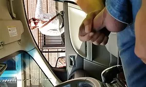 Tip je uhvatio ljepotu za seks rocco siffredi extrem u autu porno video
