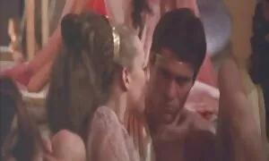Azijci sex anal movies plijene svoje čari u kupaonici porno video