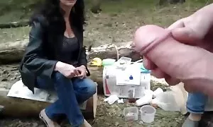 Želeći analsexfilm više, bavio se razbojstvom porno video